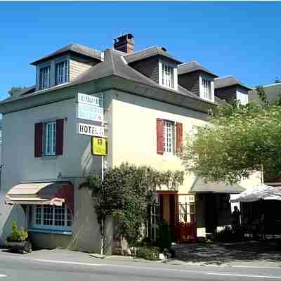 Logis l'Auberge Basque Hotel Exterior