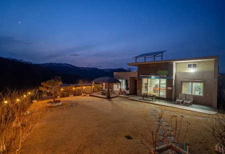 Yeoncheon Happy Dog Pension Отели в г. Йончхон