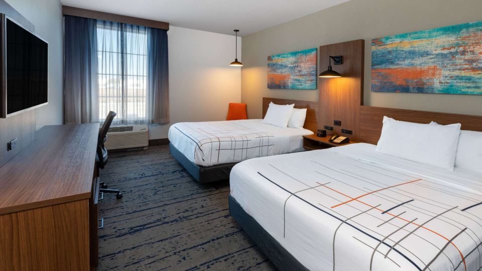 La Quinta Inn & Suites by Wyndham Dallas - Frisco Stadium