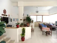 Hotel Meltemi Hotels in Adamantas