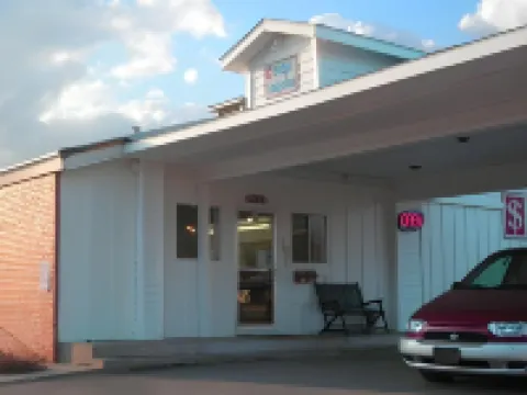 Budget Lodge Inn - Abilene Hotels in Dickinson County