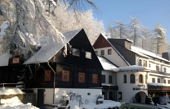 科勒胡特 - 富森博酒店及餐廳