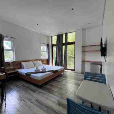 Blue Lagoon Inn & Suites Rooms