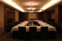 Udman Hotel Panchshila Park