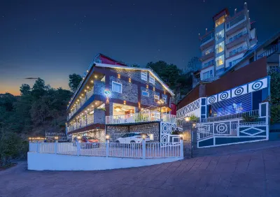 Wood Stock Kasauli - Rooms & Cottages - Panoramic View & Balcony Rooms 해피 밸리 주변 호텔