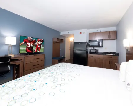 HomeTowne Studios Chantilly シャンティリーのホテル