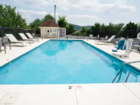 Holiday Inn Express & Suites KNOXVILLE-NORTH-I-75 EXIT 112 by IHG Hotels in Powell