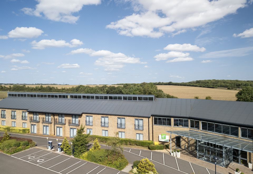 Holiday Inn Huntingdon Racecourse, an IHG Hotel - Housity