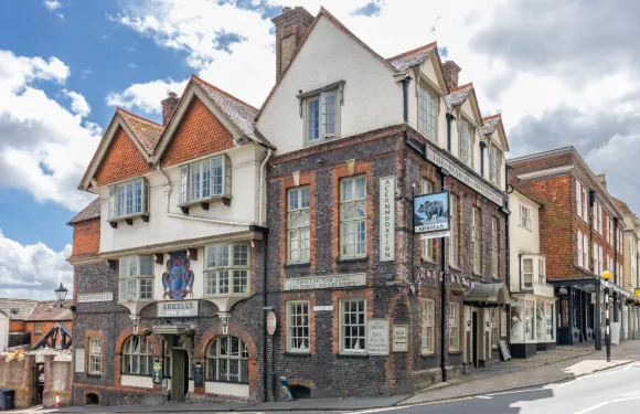 馬爾伯勒大熊酒店