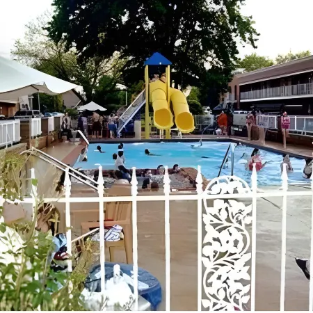 South Shore Inn