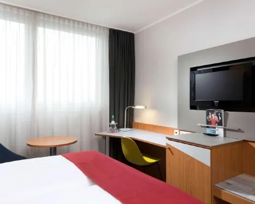 Ramada by Wyndham Hannover Kamar Photos
