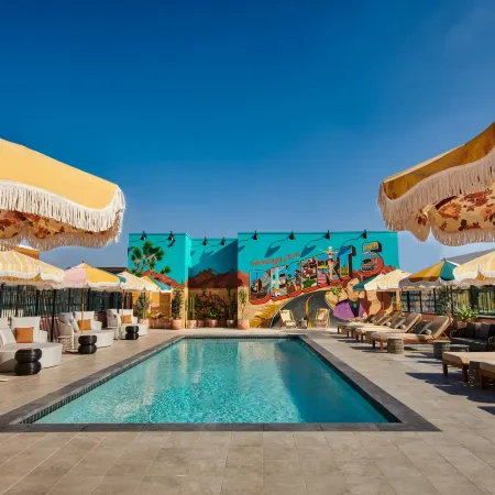 Hollywood Volume, a Tribute Portfolio Hotel Отели рядом с достопримечательностью «Перекресток Голливуд и Вайн»