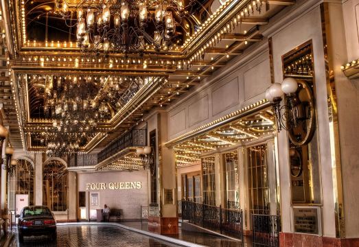 포 퀸즈 호텔 주변