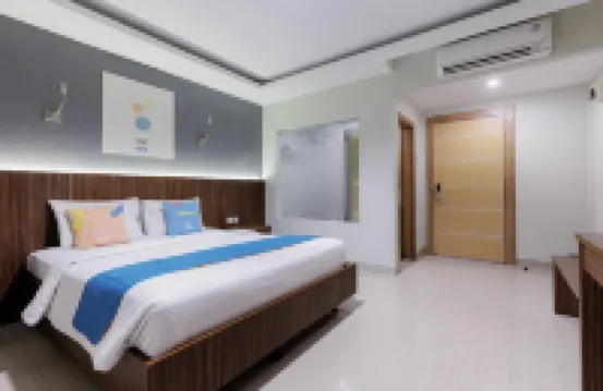Sans Hotel Rumah Kita Daan Mogot by RedDoorz Hotels near Taman Anggrek