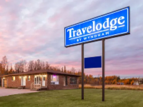 Travelodge by Wyndham Cochrane Hotels in Cochrane District
