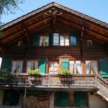 Lena, Chalet