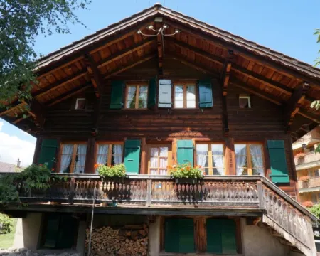 Lena, Chalet Hotels in Gstaad