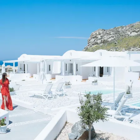 Katharos Pool Villas