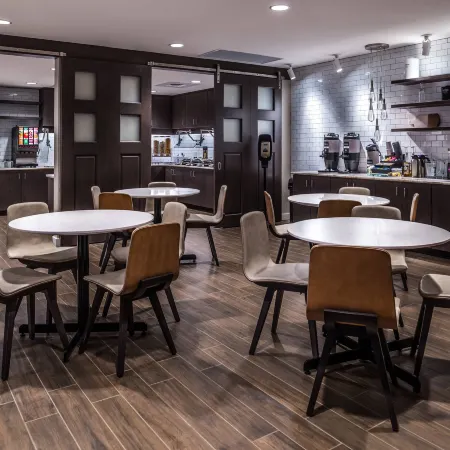 Residence Inn Charlotte Steele Creek Отели в г. Стил Крик