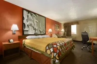 Super 8 by Wyndham Monroe Hotels in Monroe