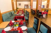 Hotel the Royal Krishna - breakfast