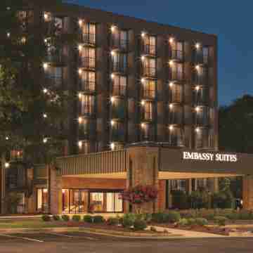 Embassy Suites by Hilton Richmond Hotel Exterior