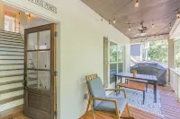 Tranquil Downtown Retreat - 4 Minutes to Aquarium & Coolidge Park!