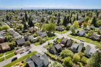 Cozy family home minutes from The University of Puget Sound!