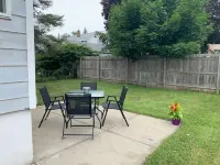 The Maria Two Bedroom LOWER, close to Falls & Casino!