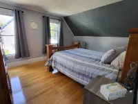 2 story cozy home. Walk to downtown Bangor and Brewer. Safe quiet neighborhood