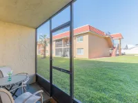 Summer Vacation/ Close to St Augustine/Steps to Beach, Pool, Dock/Beach Supplies Hotels in Crescent Beach