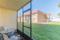 Winter 99/Night / Close to St Augustine /Steps to Beach,Pool,Dock/Beach Supplies Hotels in Crescent Beach