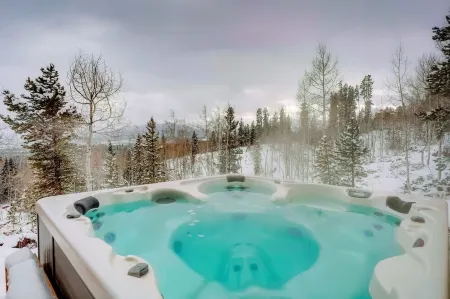 Scandinavian-Inspired Escape: Modern Cabin w/ Spa