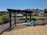 Studio in Residence with swimming pool and solarium, 5 minutes from the beach
