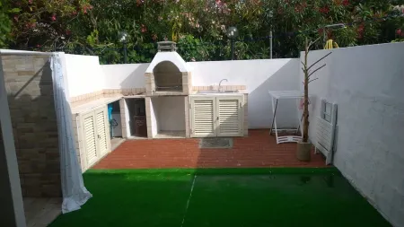 San Teodoro: 600 m. from the beach and the center, air conditioning, Wi-Fi Отели рядом с достопримечательностью «Parco pubblico con giochi per i bambini»