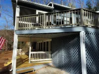 Lake front Sunset Cottage with dock & kayaks Hotels in Graham County