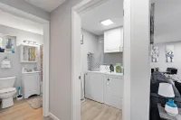 Beautiful remodeled 2 bedroom, walking distance from Downtown with AC 워드 호 주변 호텔