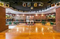 Kentucky's Majestic Mountaintop Estate with pool: The Bluegrass Palace - 5-Star