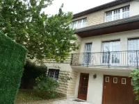 Villa  Paris Porte d'Italie,5Br, 4BA W A/C Garden, 2 Parkings 르 크렘린 비세트르 호텔