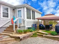 Easton's Beach House: Steps to the Beach. Last Week of Aug. Available! - Beach