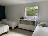 Lovely garden level of villa, totally independent, quiet, large garden