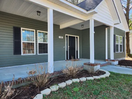 5 minutes to Main Gate Lejeune AND 8 minutes to New River Gate Отели в г. Онслоу