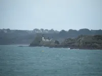 Apartment with breathtaking sea views 50M from the beach