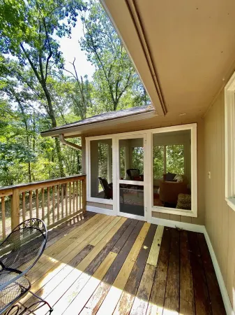 The Melanie House at Bella Vista - 7 miles to the Bentonville Square