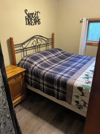 cabin centrally located near Crivitz WI