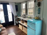 Cozy houseboat escape surrounded by breath taking views across from Rocky Neck!