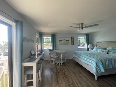 Beachside Condo!