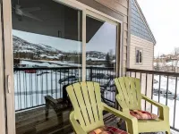 Remodeled Condo with Breathtaking Mountain Views!