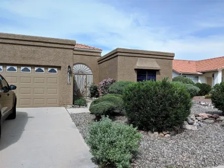 2 Bed 2 Bath Beautiful Home Right in Saddlebrooke One.