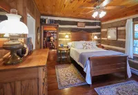 Sleepy Creek-Antique Log Cabin/4 Acre/Bold Stream/Near Boone and BR Pkwy/Firepit